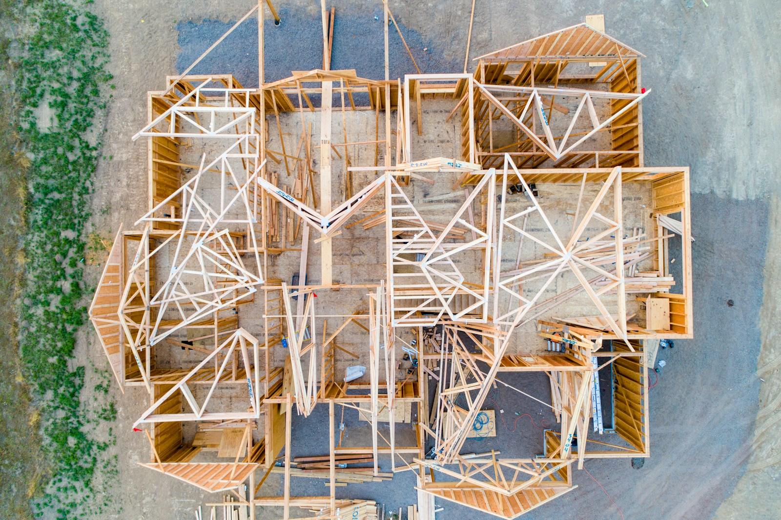 Residential construction site used as context for architect and builder coordination